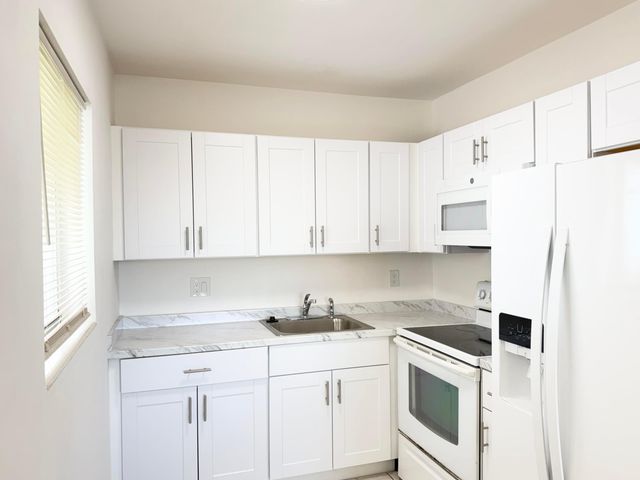 3402 Cynthia Lane 205, Lake Worth Beach, FL 33461