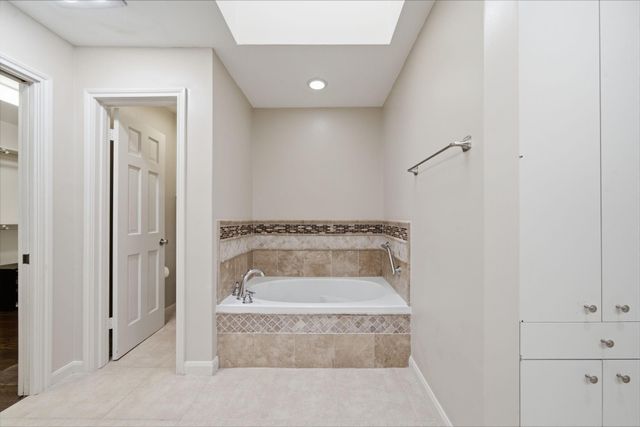 5426 John Dreaper Drive, Houston, TX 77056