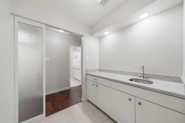 5426 John Dreaper Drive, Houston, TX 77056