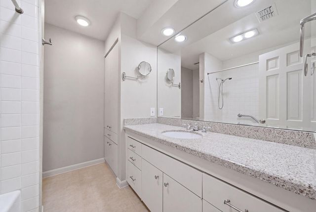 5426 John Dreaper Drive, Houston, TX 77056
