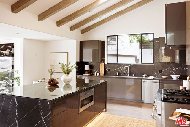 4130 Parva Avenue, Los Angeles, CA 90027