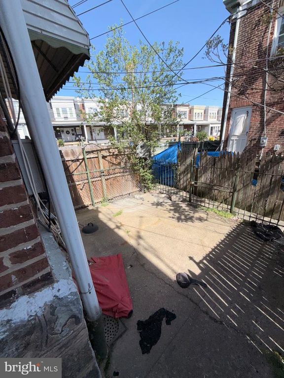 Image 24 of property listing at 5243 HAWTHORNE ST, Philadelphia, PA 19124