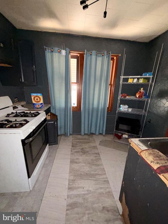 Image 28 of property listing at 5243 HAWTHORNE ST, Philadelphia, PA 19124