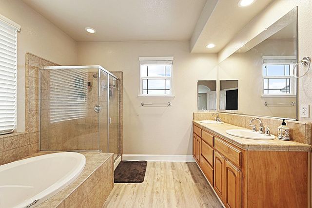 202 Bullion Hill Dr, Valley Springs, CA 95252