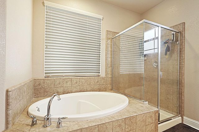 202 Bullion Hill Dr, Valley Springs, CA 95252