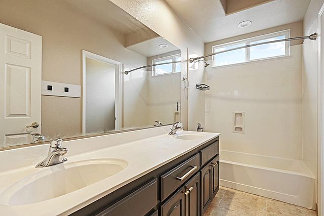 202 Bullion Hill Dr, Valley Springs, CA 95252