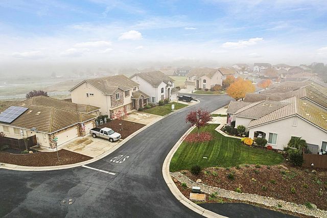 202 Bullion Hill Dr, Valley Springs, CA 95252