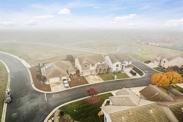 202 Bullion Hill Dr, Valley Springs, CA 95252