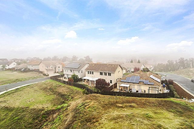 202 Bullion Hill Dr, Valley Springs, CA 95252