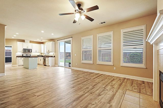 202 Bullion Hill Dr, Valley Springs, CA 95252