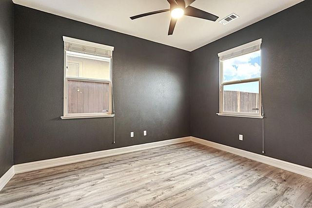 202 Bullion Hill Dr, Valley Springs, CA 95252