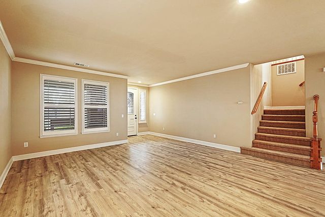 202 Bullion Hill Dr, Valley Springs, CA 95252