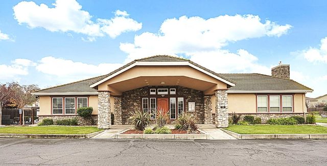 202 Bullion Hill Dr, Valley Springs, CA 95252