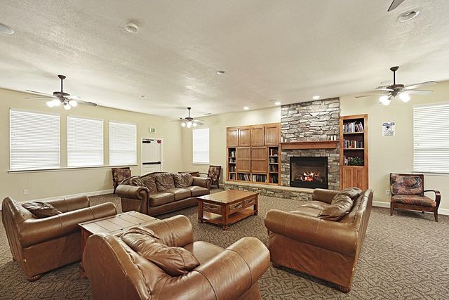 202 Bullion Hill Dr, Valley Springs, CA 95252