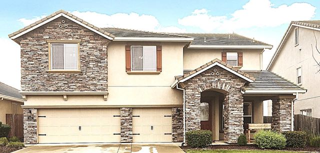 202 Bullion Hill Dr, Valley Springs, CA 95252