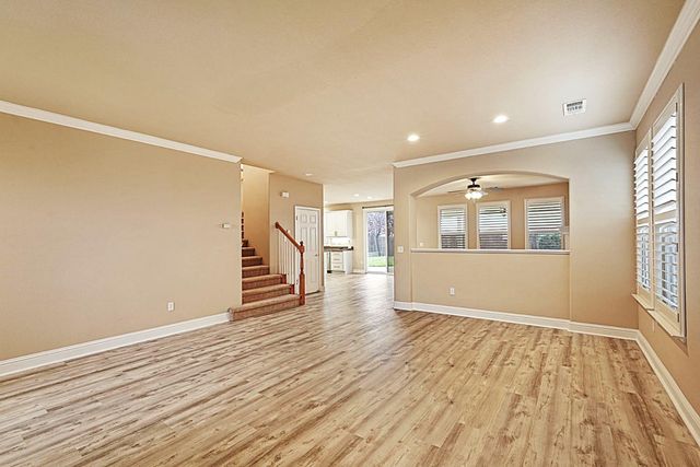 202 Bullion Hill Dr, Valley Springs, CA 95252