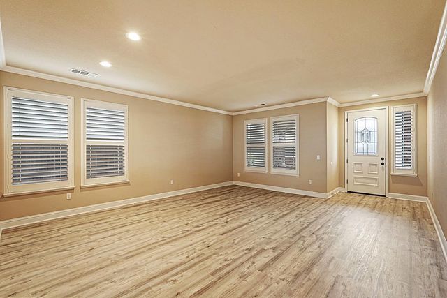 202 Bullion Hill Dr, Valley Springs, CA 95252