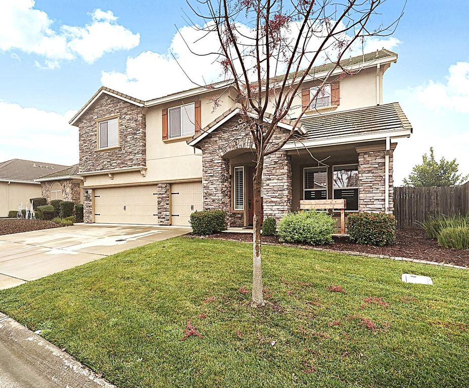 202 Bullion Hill Dr, Valley Springs, CA 95252