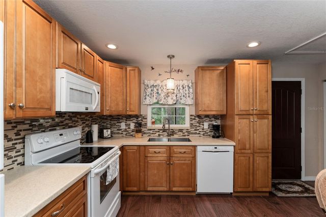 3241 TROPICAIRE BOULEVARD, North Port, FL 34286