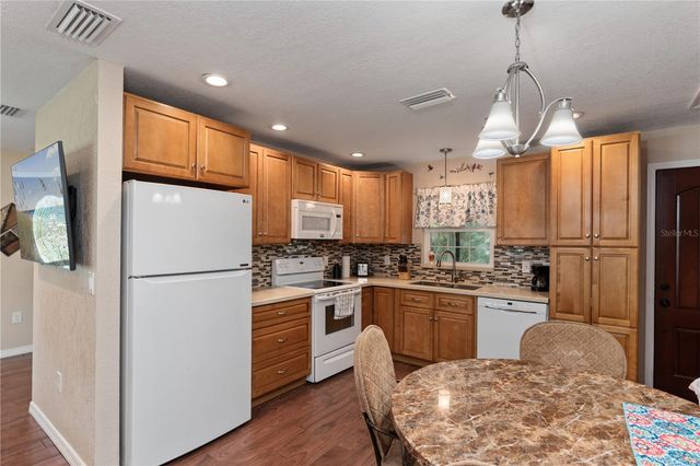 3241 TROPICAIRE BOULEVARD, North Port, FL 34286
