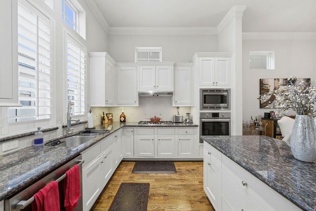 1514 W 23rd Street, Houston, TX 77008