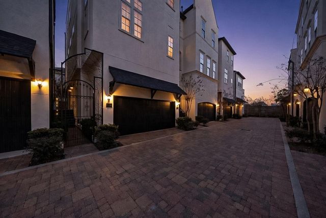 1514 W 23rd Street, Houston, TX 77008