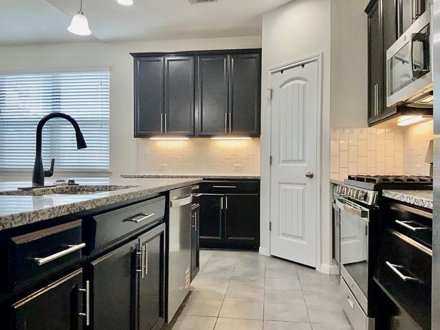 5681 Porano CIR, Round Rock, TX 78665