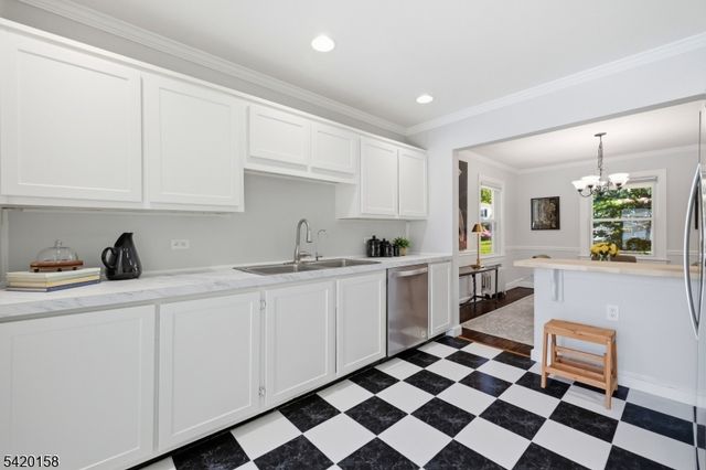 926 Lincoln Ave, Pompton Lakes Boro, NJ 07442