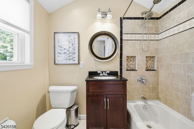 926 Lincoln Ave, Pompton Lakes Boro, NJ 07442