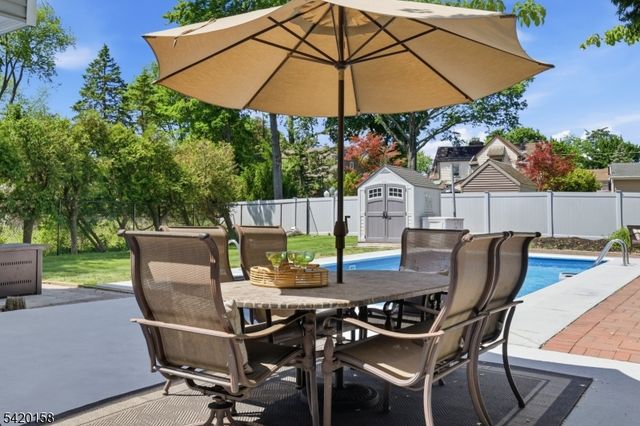 926 Lincoln Ave, Pompton Lakes Boro, NJ 07442