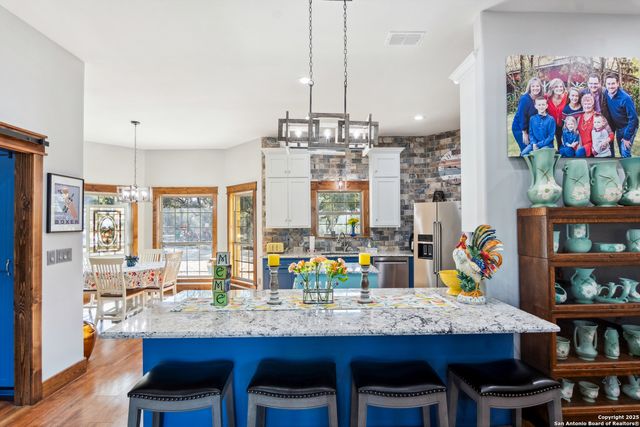 381 Camino Primero, Leakey, TX 78873