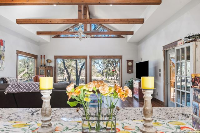 381 Camino Primero, Leakey, TX 78873