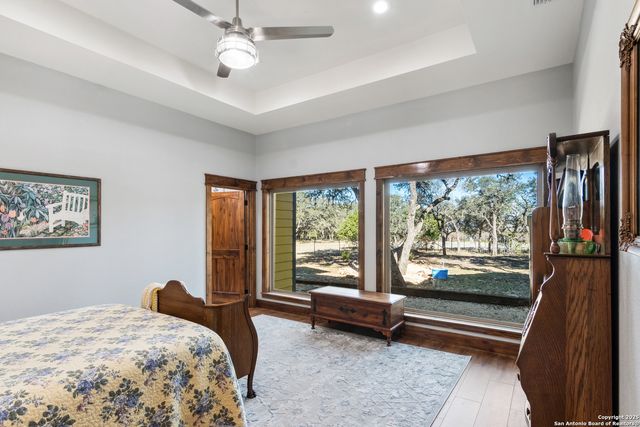 381 Camino Primero, Leakey, TX 78873