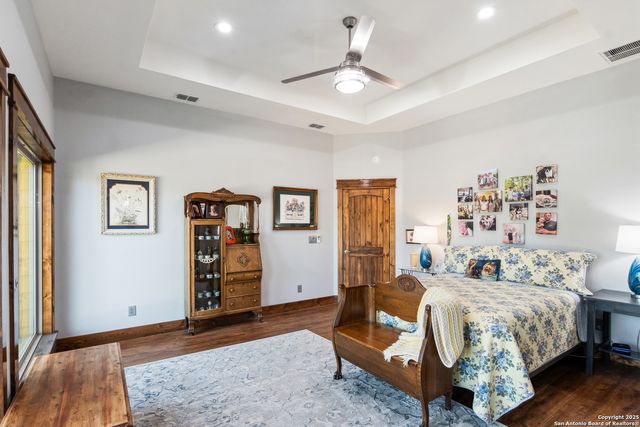 381 Camino Primero, Leakey, TX 78873