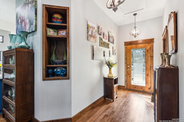 381 Camino Primero, Leakey, TX 78873