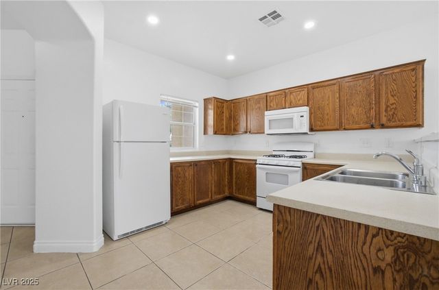 2832 King Michael Avenue, North Las Vegas, NV 89086