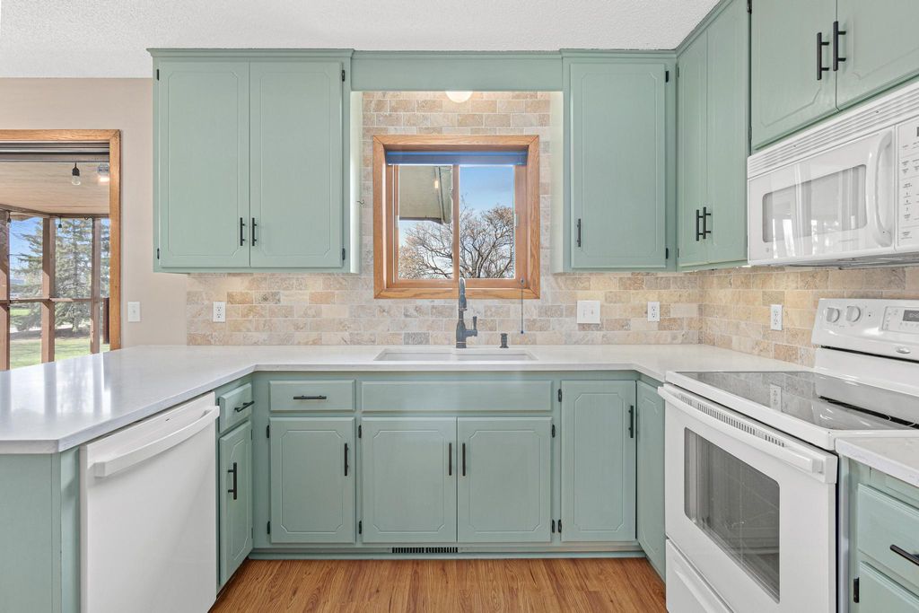 5435 Upper 147th Street W, Apple Valley, MN 55124