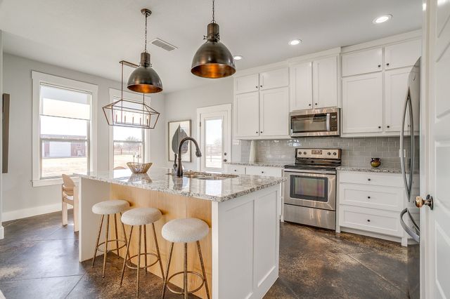 127 Captain Lane, Weatherford, TX 76087