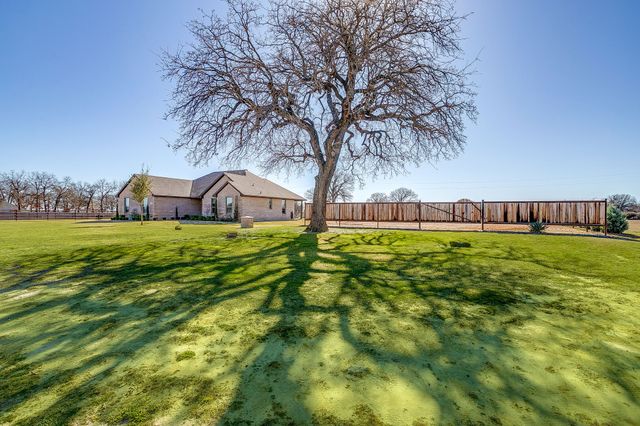 127 Captain Lane, Weatherford, TX 76087