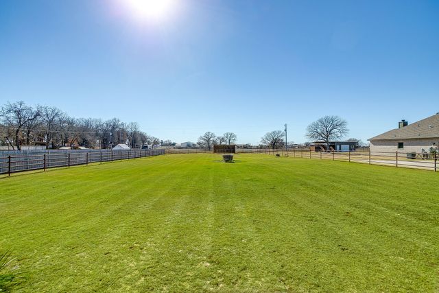 127 Captain Lane, Weatherford, TX 76087