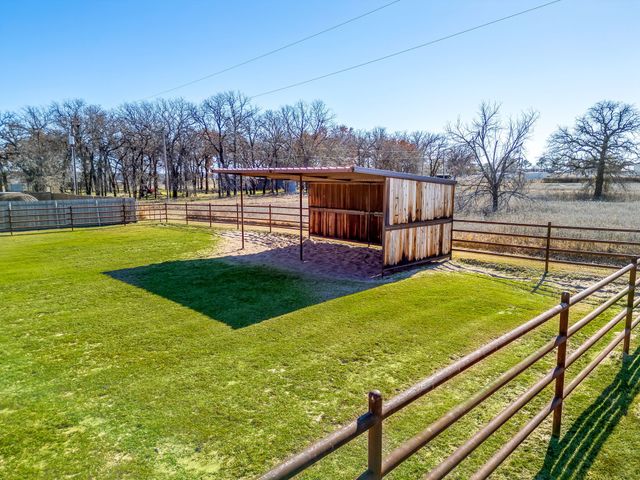 127 Captain Lane, Weatherford, TX 76087