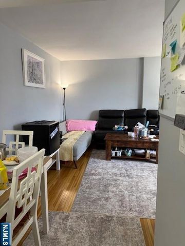 2350 Linwood Avenue 3H, Fort Lee, NJ 07024