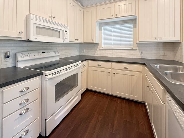 10257 Sunset View Drive, Fort Worth, TX 76108