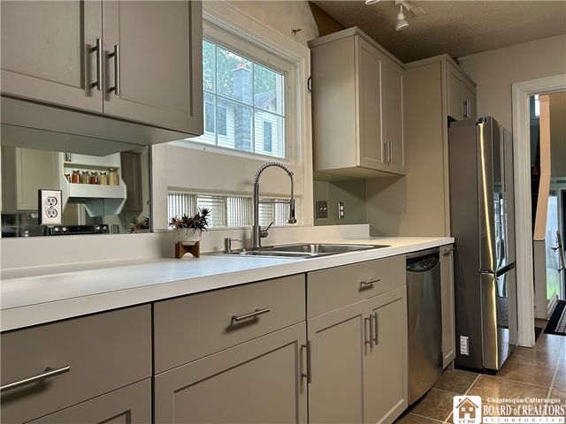 1115 Seneca Creek Road, West Seneca, NY 14224