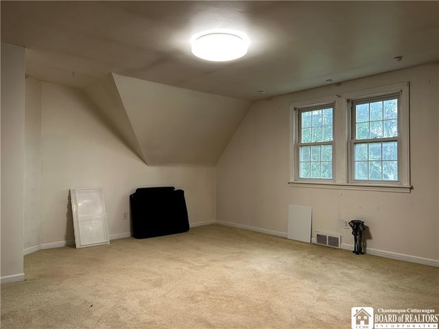 1115 Seneca Creek Road, West Seneca, NY 14224