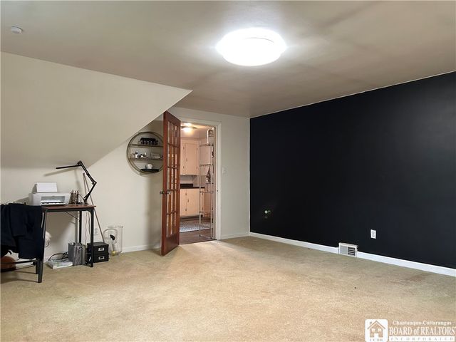 1115 Seneca Creek Road, West Seneca, NY 14224