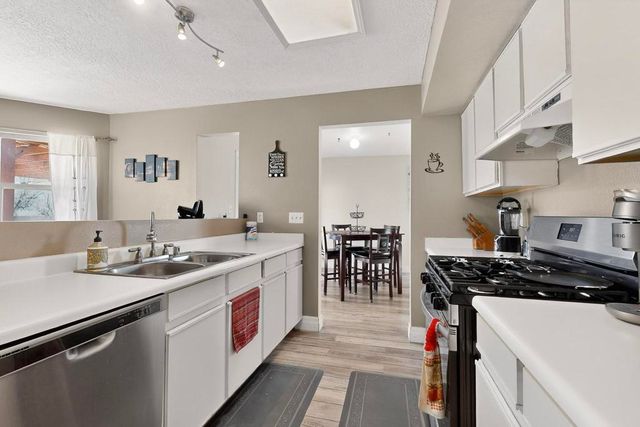 4049 Montreal Loop NE, Rio Rancho, NM 87144