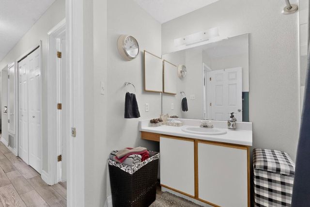 4049 Montreal Loop NE, Rio Rancho, NM 87144