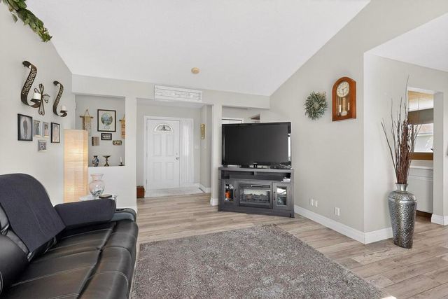 4049 Montreal Loop NE, Rio Rancho, NM 87144