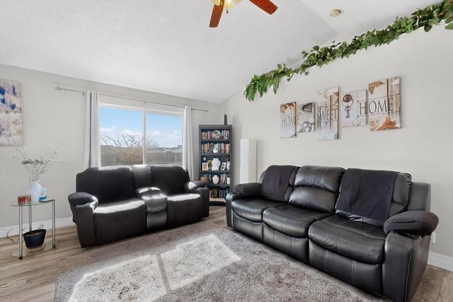 4049 Montreal Loop NE, Rio Rancho, NM 87144